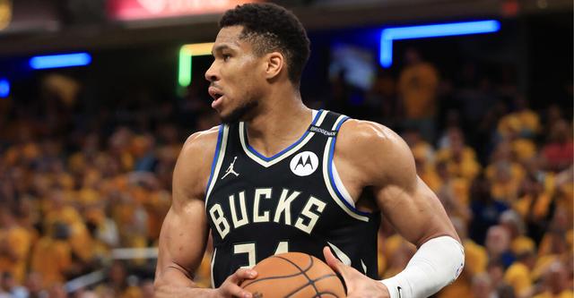 三亿体育体育教练-雄鹿主场大胜活塞，安特托昆博梦幻表现的简单介绍