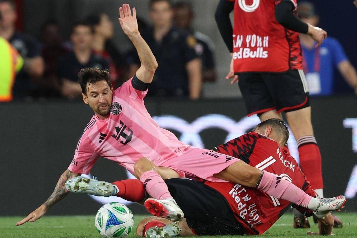 包含阿根廷前锋破门得分,保加利亚队惊险逼平,点燃球迷激情的绝对经典对决的词条 包含阿根廷前锋破门得分,保加利亚队惊险逼平,点燃球迷激情的绝对经典对决的词条