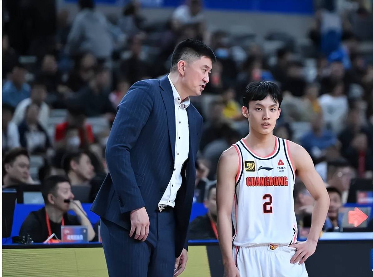 拉萨球队备战欧国联，士气高昂面对强敌的简单介绍