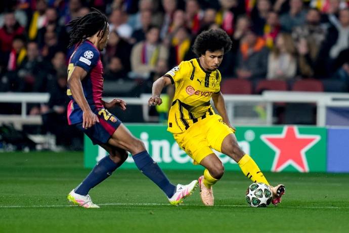 巴塞罗那球星受伤退出赛场,影响球队战术调整 巴塞罗那球星受伤退出赛场,影响球队战术调整