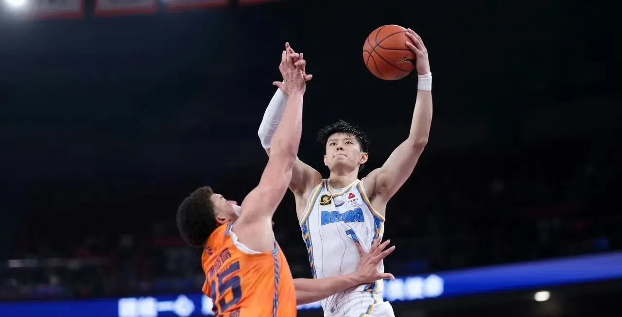 关于上海队实力尽显,豪取大胜的信息 关于上海队实力尽显,豪取大胜的信息