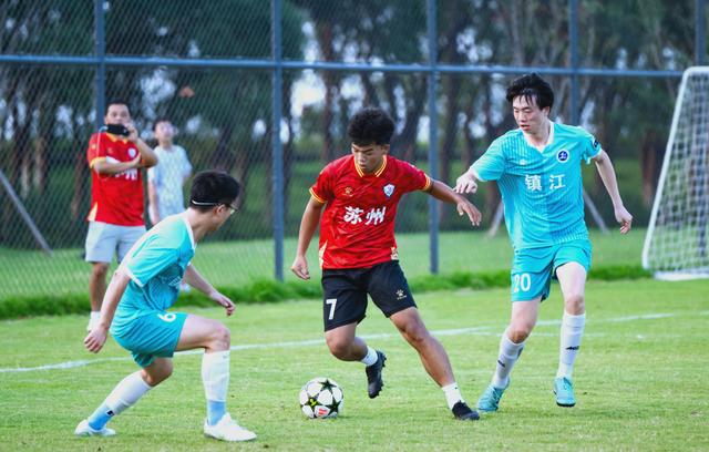 三亿体育体育直播-关于激动人心的比赛即将打响，球迷们备受期待的信息