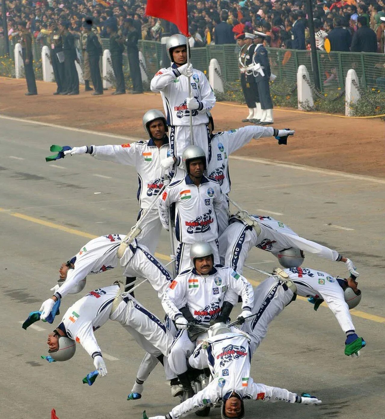 印度球队惊险取胜,进入下一轮比拼 印度球队惊险取胜,进入下一轮比拼