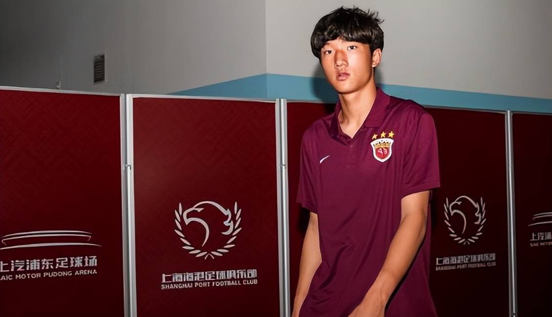 关于上海上港取得关键胜利，稳固榜首位置的信息