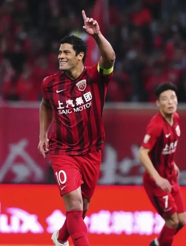 三亿体育体育官方入口-包含强强对话，顶级球队将在球场上展开激烈角逐的词条