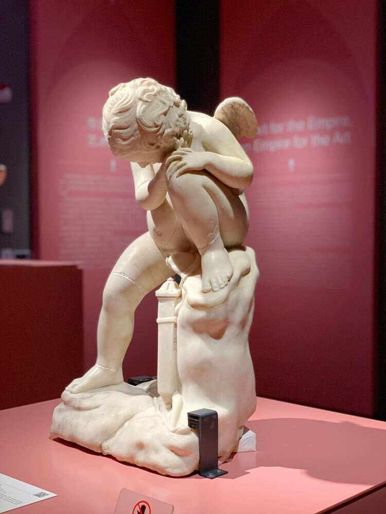 三亿体育体育新闻-包含古罗马文物在拍卖会上创下天价，引发文化界热议的词条