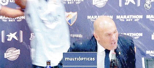 包含皇马官方确认齐达内卸任主帅,西甲新赛季换帅第一案的词条 包含皇马官方确认齐达内卸任主帅,西甲新赛季换帅第一案的词条