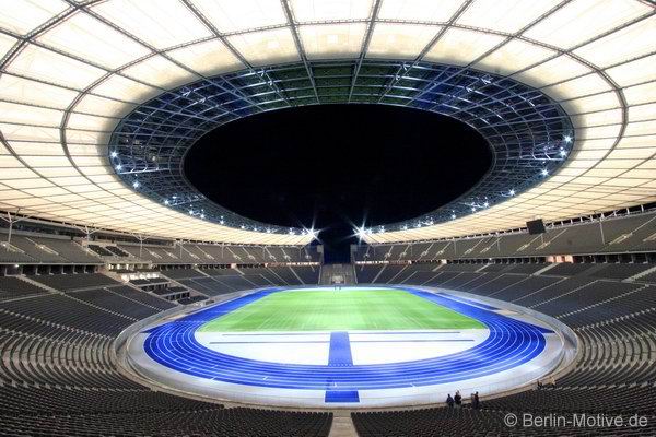 柏林赫塔主场胜出,升级征程继续 柏林赫塔主场胜出,升级征程继续