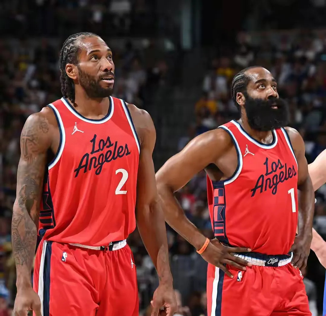 快船客场逆转灰熊,取得关键胜利 快船客场逆转灰熊,取得关键胜利