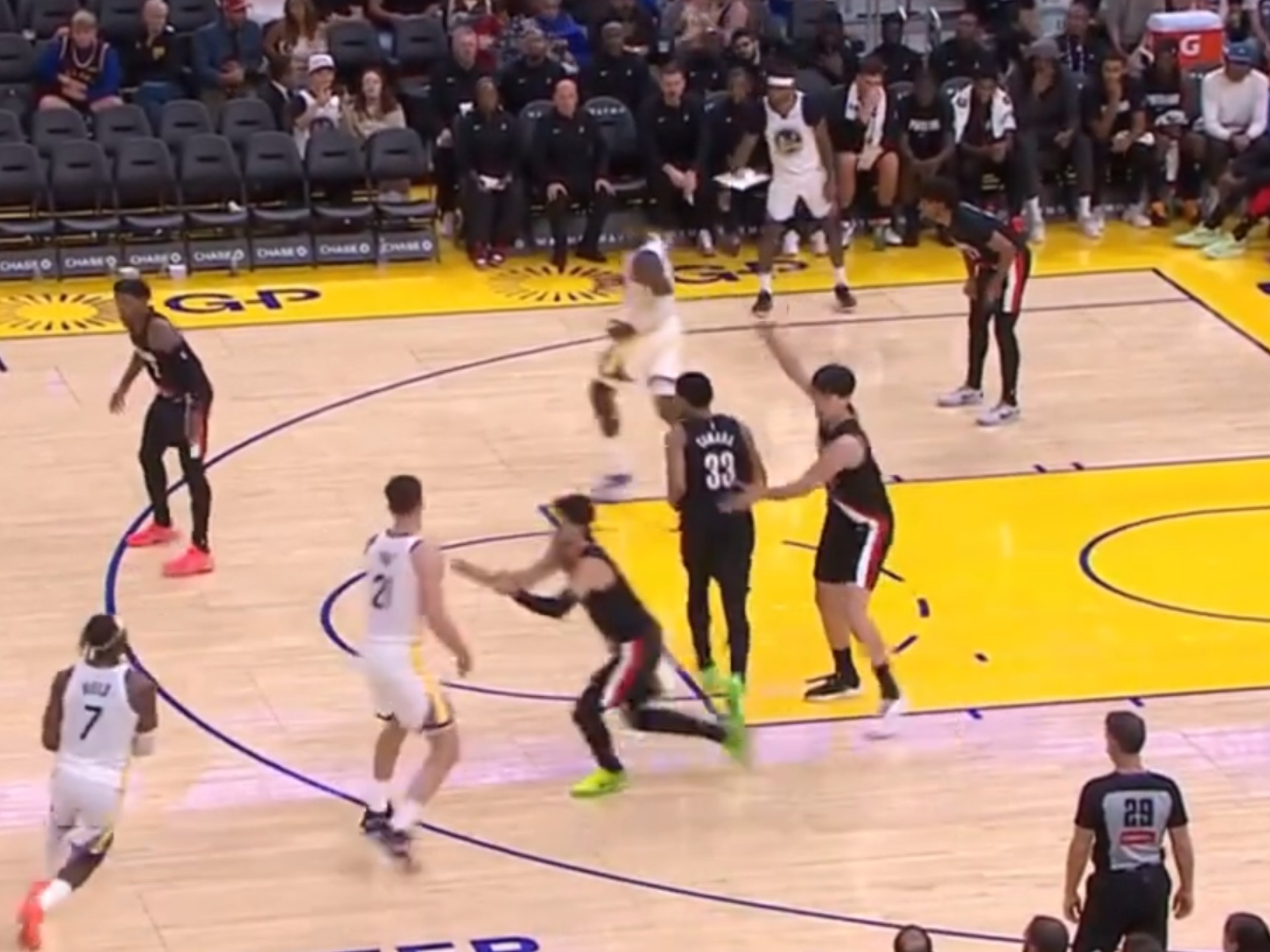 勇士相逢拳击比赛引爆热情的简单介绍